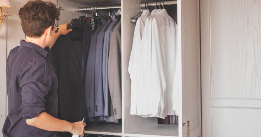 5 Closet Decluttering Rules That Simplify Your Life